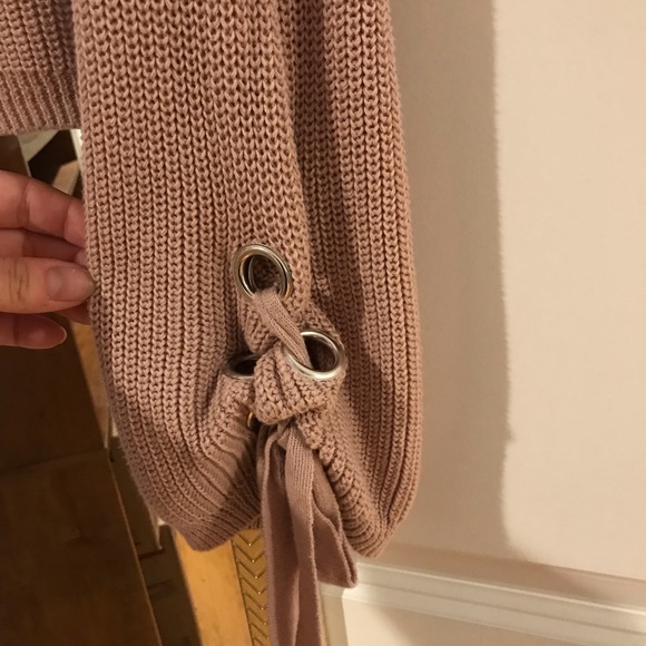 Crop Knit Sweater - Picture 3 of 3